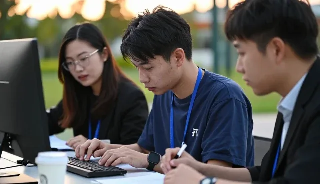 翡翠毛料介绍定制化传播方案服务案例